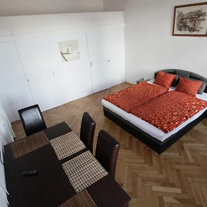 Carpe Diem Prague